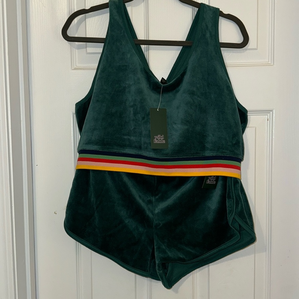 NWT Green Set